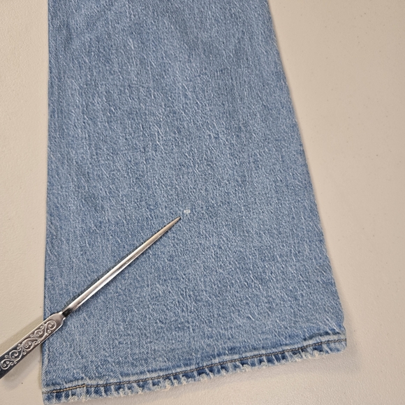 Levi's Premium Jeans 70's High Rise Flare Leg Womens 34 x 32  Medium Blue - Picture 8 of 13